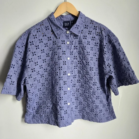 GAP Lavender Blue Eyelet Cotton Button-Up Short Sleeves Shirt - Picture 8 of 9